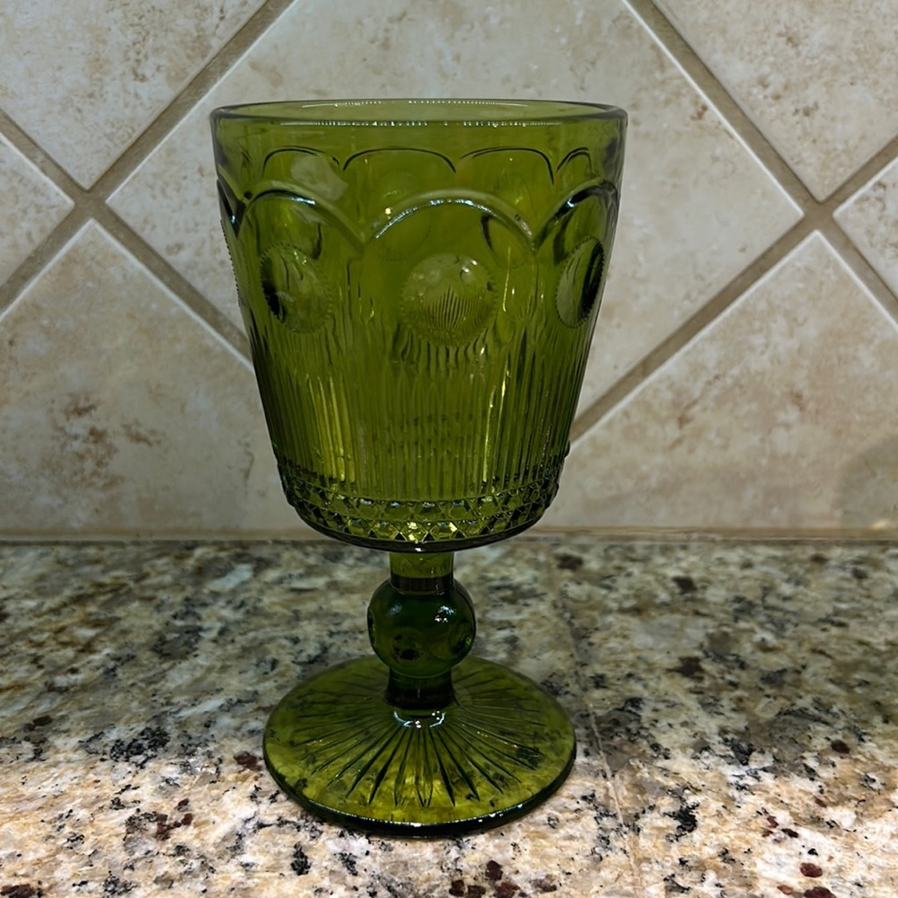 St Genevieve Green by BARTLETT COLLINS Vintage Pressed Glass Water Glass 5 7/8”